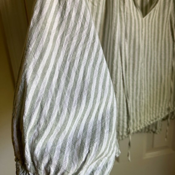 a new day Linen Green Striped Top (Women’s M) - Picture 3 of 6